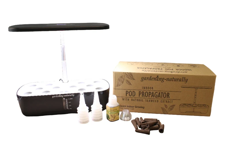 Programmable Hydroponic Growing System With 12 Pods