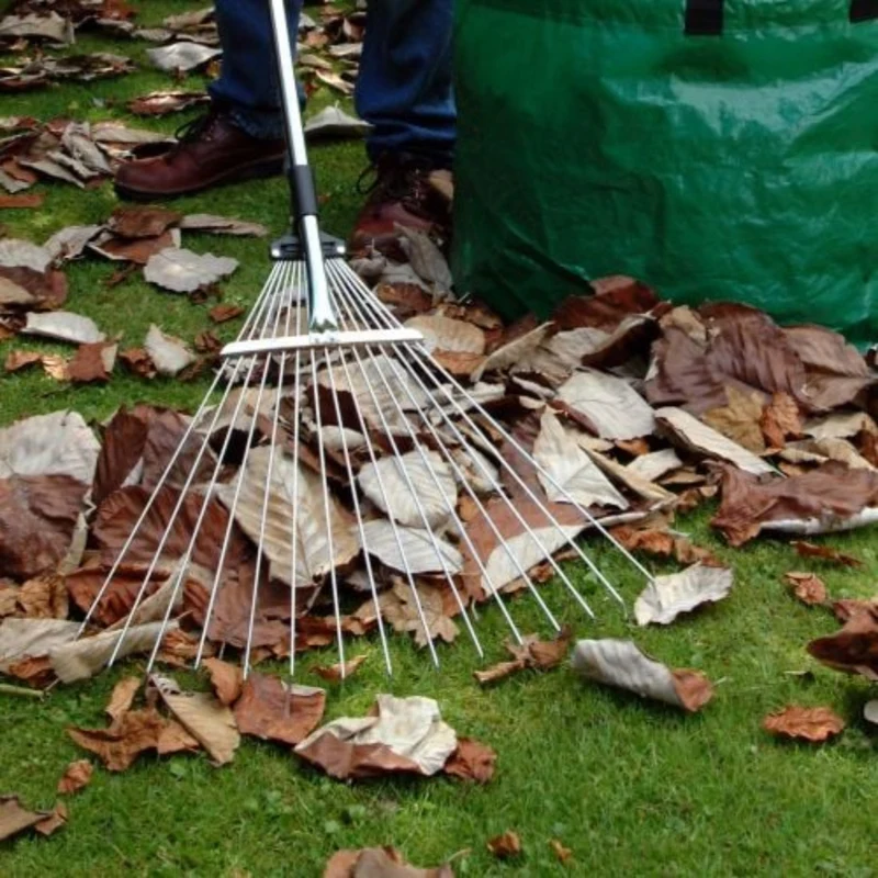 Telescopic Expanding Rake – Darlac DP465 for Raking Leaves