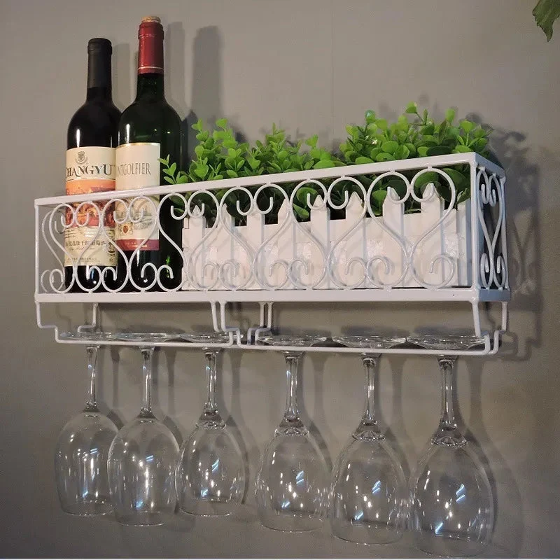 Vinhylla för vägg – Stilren förvaring med plats för glas