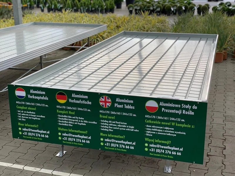 Presentationsbord i aluminium (Stort) 445 x 170 cm